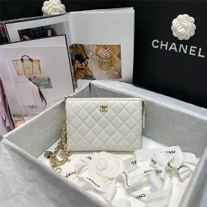 CHANEL香奈儿官网世界奢侈品协会新款吊坠徽章手拿包81050