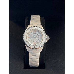 CHANEL香奈儿H4863 石英手表陶瓷镶钻J12系列腕表