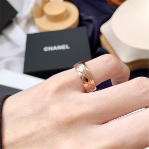 CHANEL香奈儿官方网站原单新款宽版菱格纹COCO CRUSH系列戒指