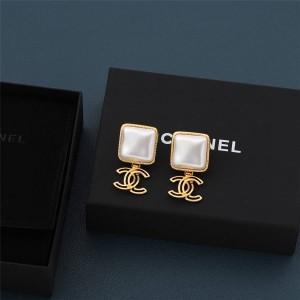CHANEL香奈儿官网高仿奢侈品新款珍珠方块吊C耳环AB5087