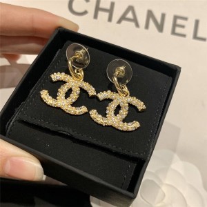 CHANEL香奈儿官网奢侈品打折网站双C耳钉珍珠水钻挂式耳环