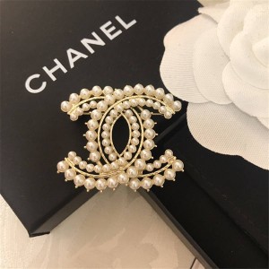 CHANEL香奈儿顶级奢侈品网站经典CC logo双排镂空大小珍珠胸针