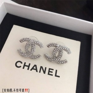 CHANEL香奈儿官网美国代购新款银色双C珍珠装饰耳环